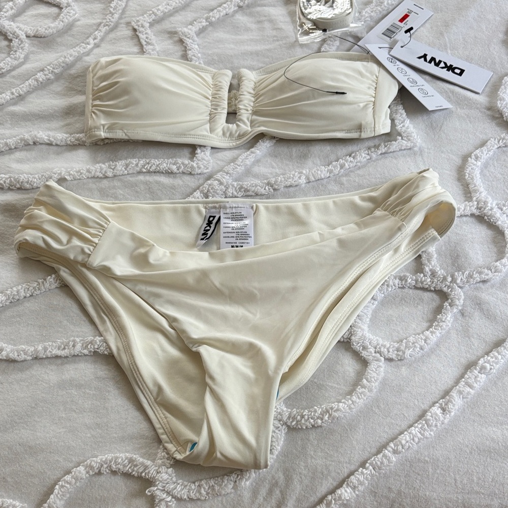 DKNY New with tags ! Cream Strapless Ruched Bikini Set XS top Medium Bottoms